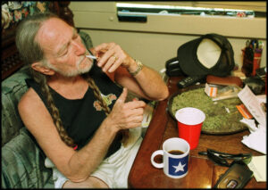 Willie Nelson: Smoking Cannabis